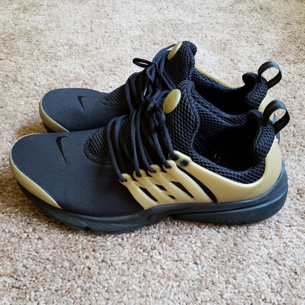 Nike Air Presto Black/Gold